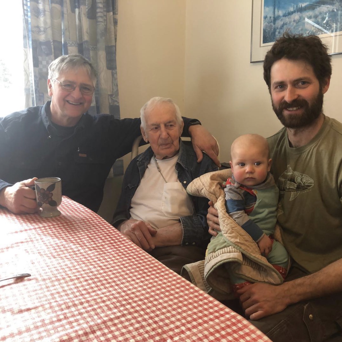 Four generations at coffee break
